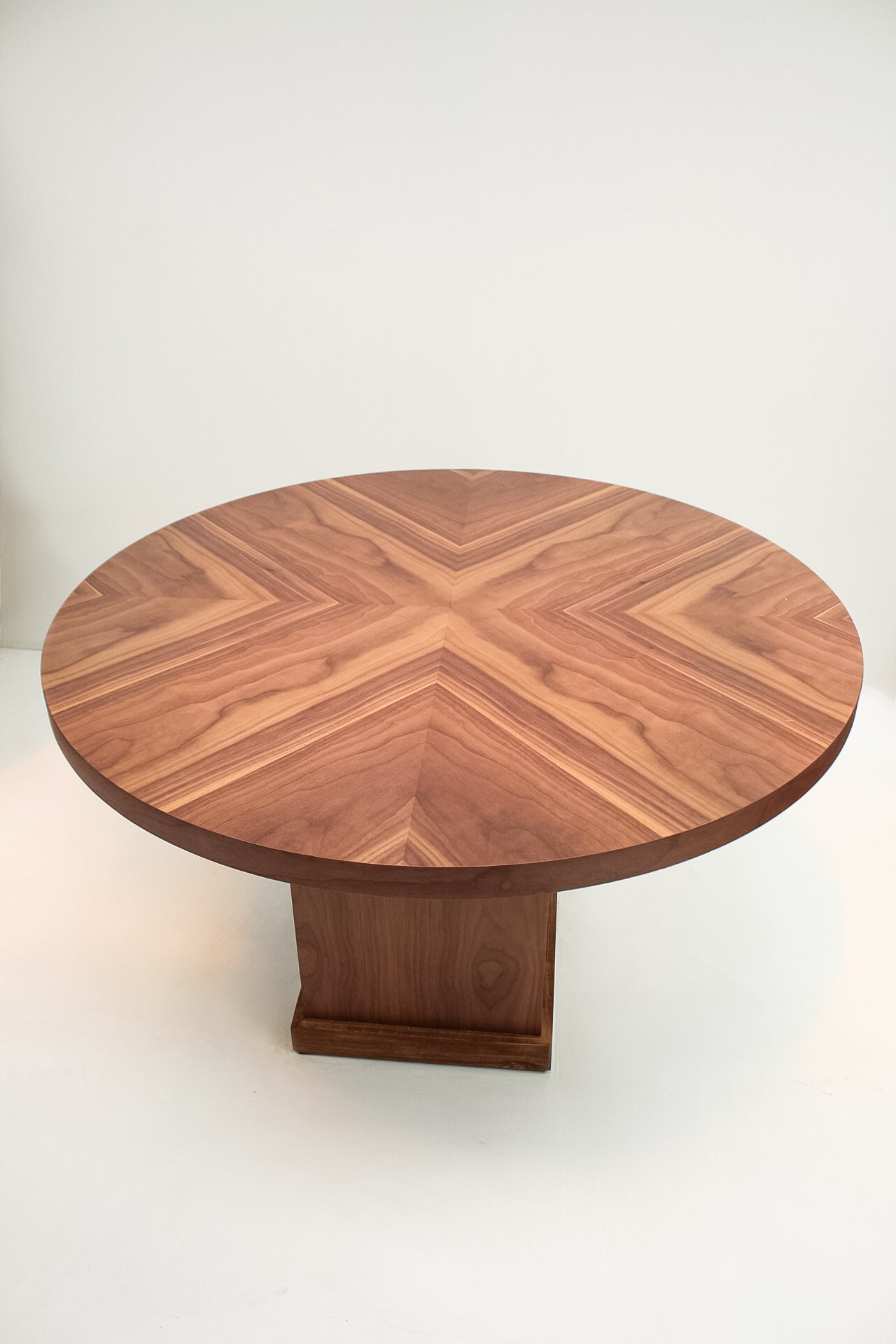 Mesa redonda de parota